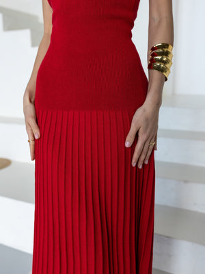 Emeline Strapless Pleated Dress – Red
