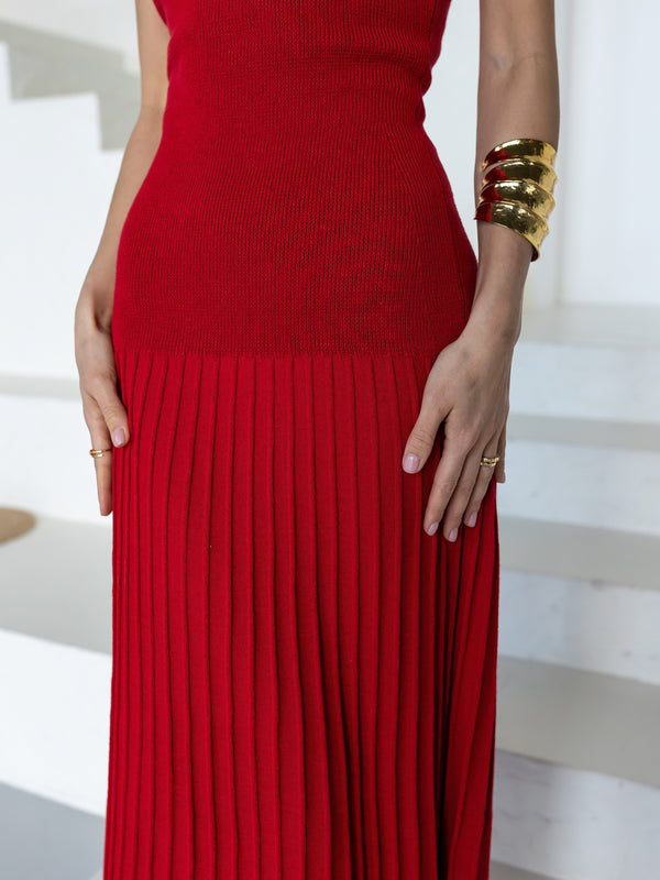 Emeline Strapless Pleated Dress – Red