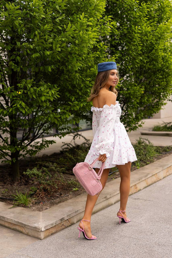 Rochie roz cu umeri goi din muselină, cu imprimeu floral