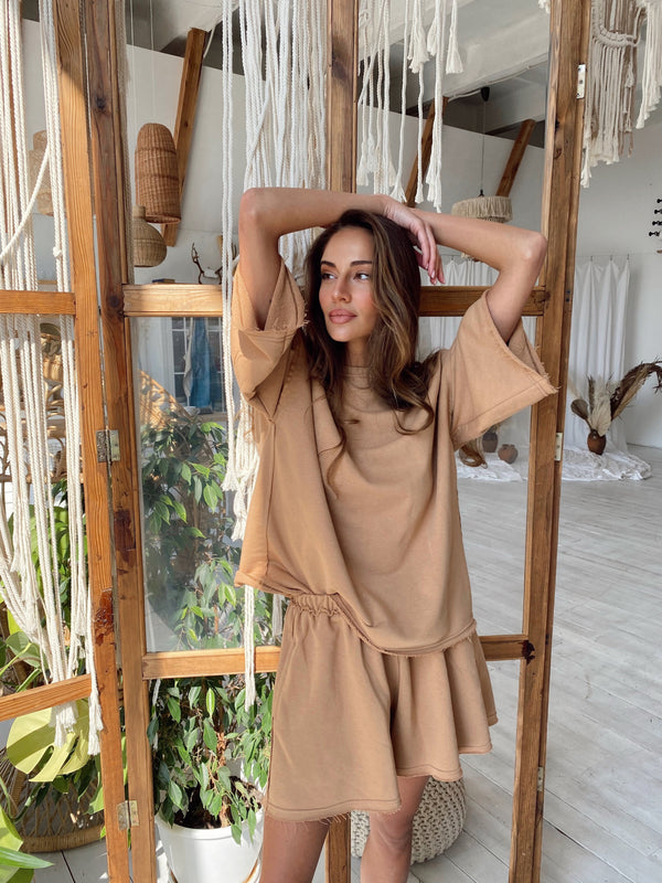 Isaline Oversized Tee & Shorts Set – Camel