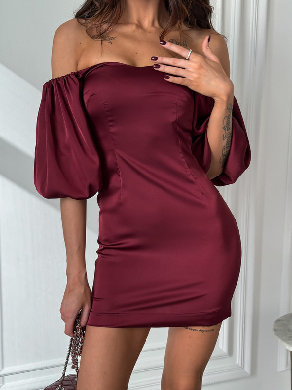 Sylvette Off-Shoulder Satin Mini Dress – Burgundy
