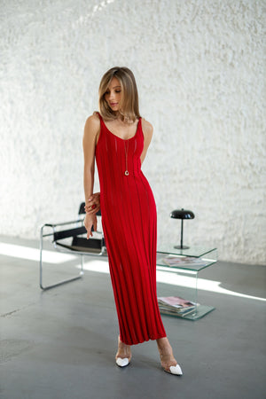 Livia Ribbed Maxi Dress – Red