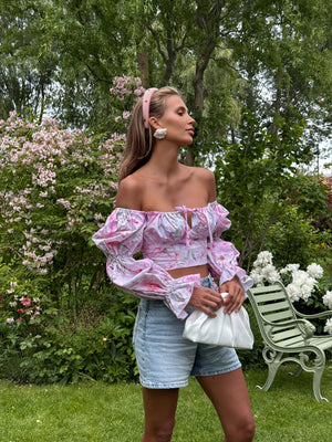 Sylvaine Off-Shoulder Printed Crop Top