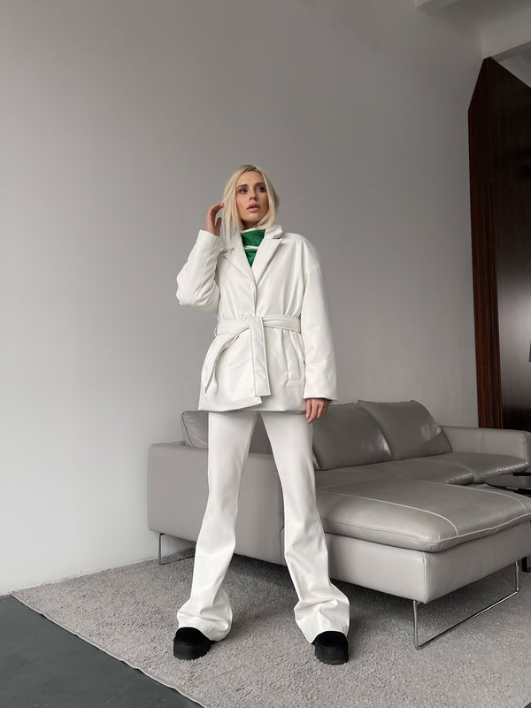 Théodora Quilted Belted Jacket – Ivory