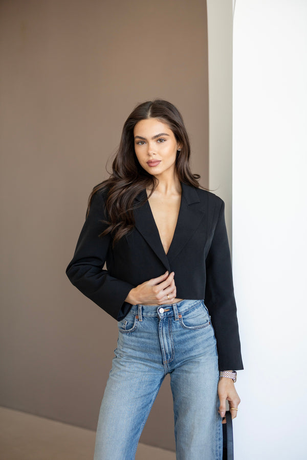 Isla Cropped Blazer – Black