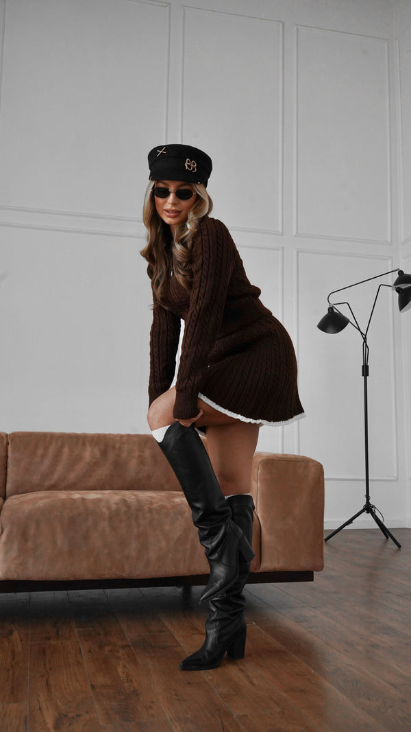 Coco Contrast-Trim Knit Set – Brown
