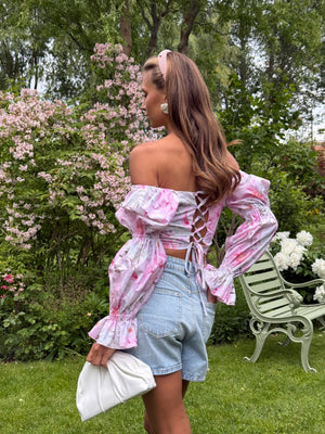 Sylvaine Off-Shoulder Printed Crop Top