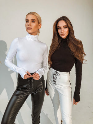 Hélène Ribbed Turtleneck Top