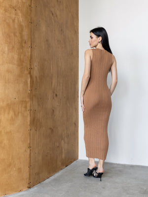 Anaëlle Ribbed Column Maxi Dress – Caramel