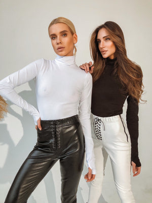 Hélène Ribbed Turtleneck Top