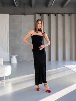 Emeline Strapless Pleated Dress – Black