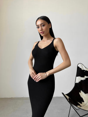 Isaure Ribbed Knit Midi Dress – Black