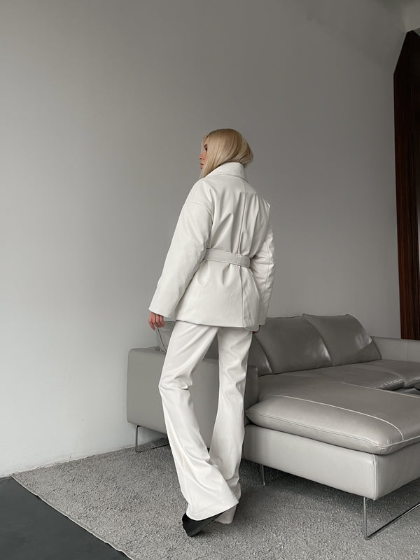 Théodora Quilted Belted Jacket – Ivory