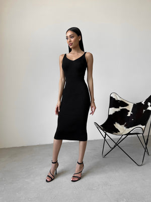 Isaure Ribbed Knit Midi Dress – Black