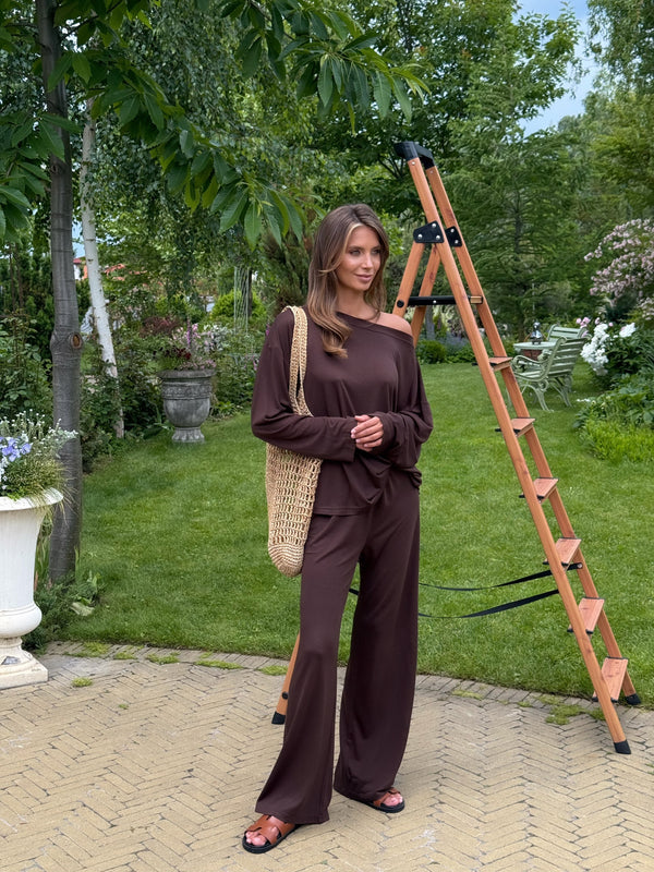 Céleste Off-Shoulder Knit Set – Chocolate