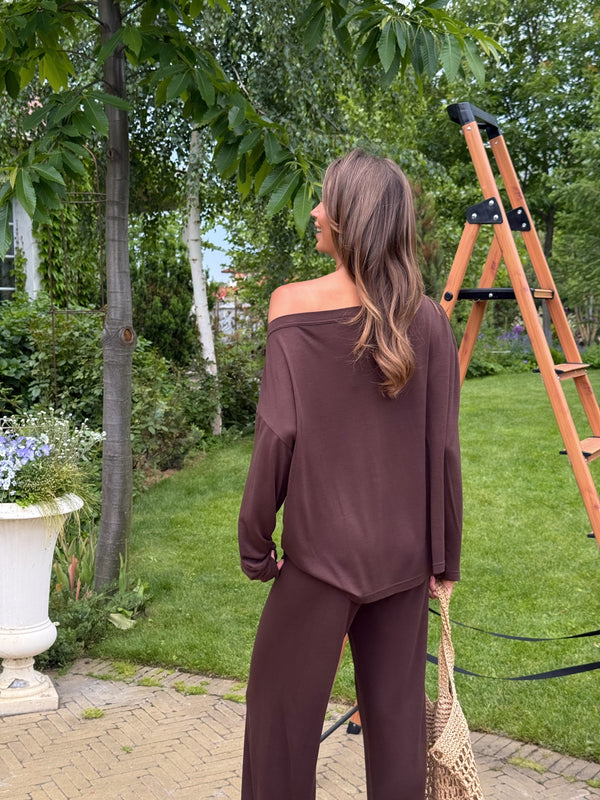 Céleste Off-Shoulder Knit Set – Chocolate