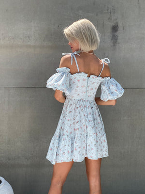 Flavie Off-Shoulder Tiered Mini Dress – White Floral