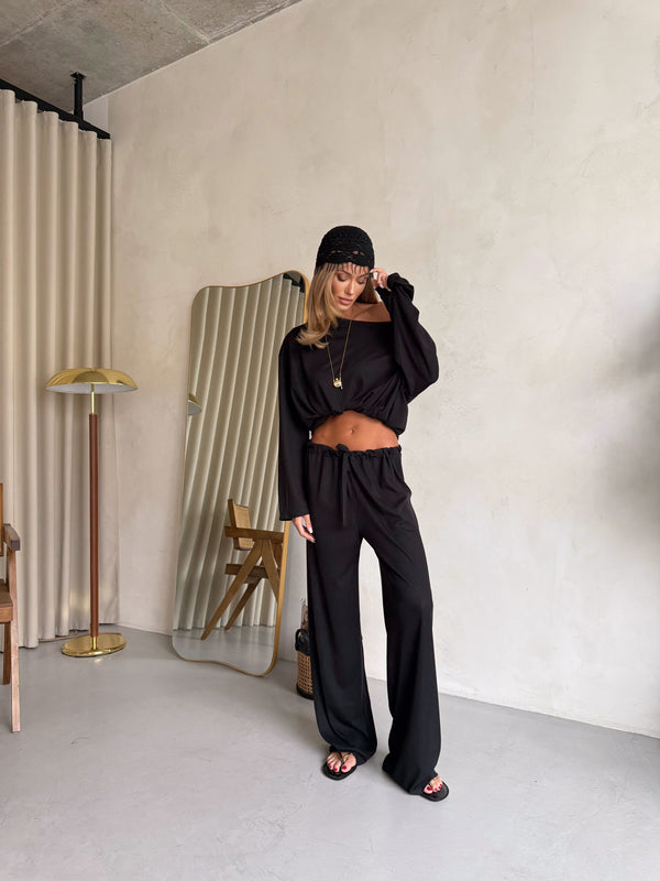 Céleste Off-Shoulder Knit Set – Black