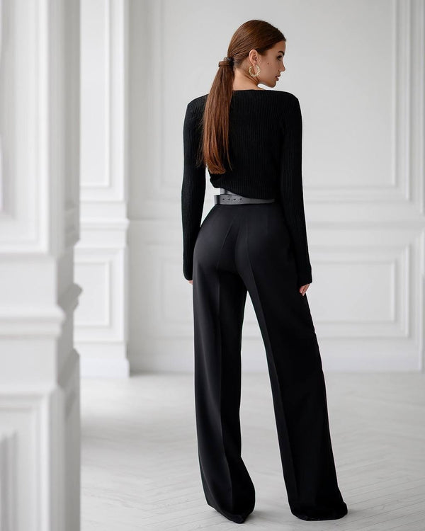Renée Twist-Front Top