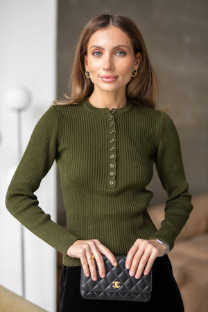Elise Buttoned Knit Top – Khaki