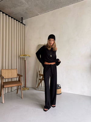 Céleste Off-Shoulder Knit Set – Black