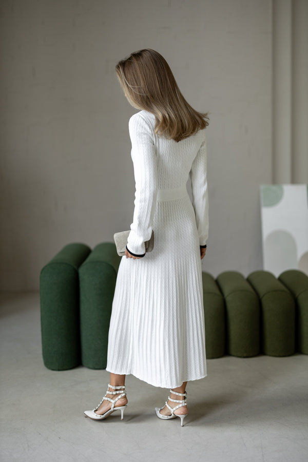 Constance Contrast-Collar Knit Midi Dress – White