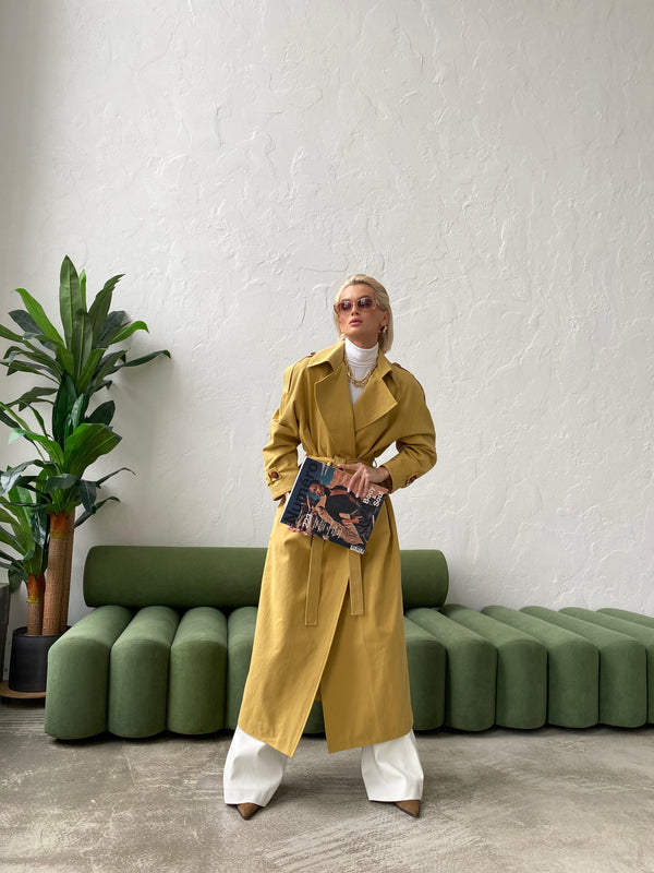 Dorothée Belted Faux-Leather Trench – Mustard