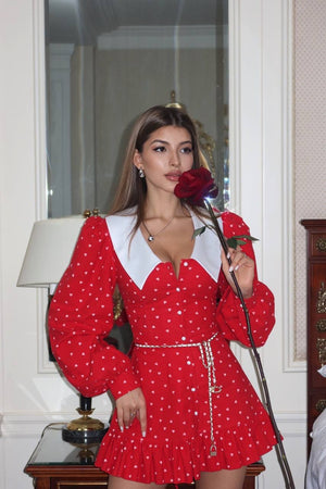 Rochie mini cu inimă stacojie