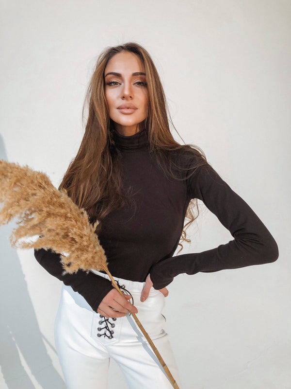 Hélène Ribbed Turtleneck Top