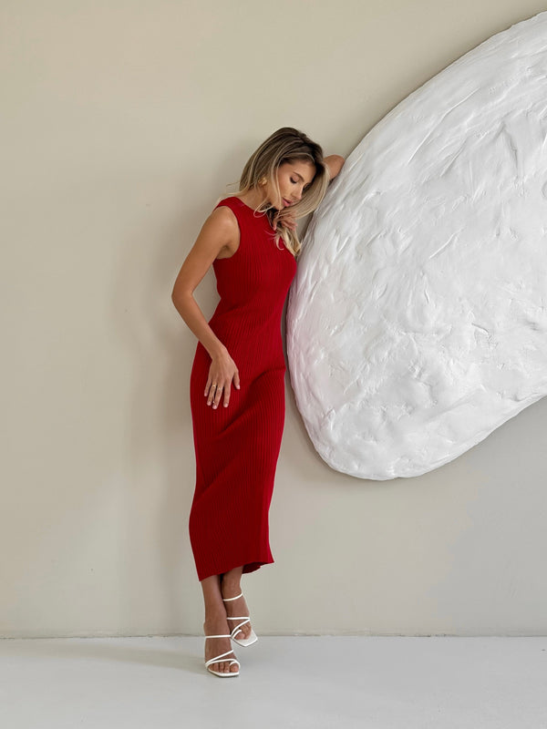Anaëlle Ribbed Column Maxi Dress – Red