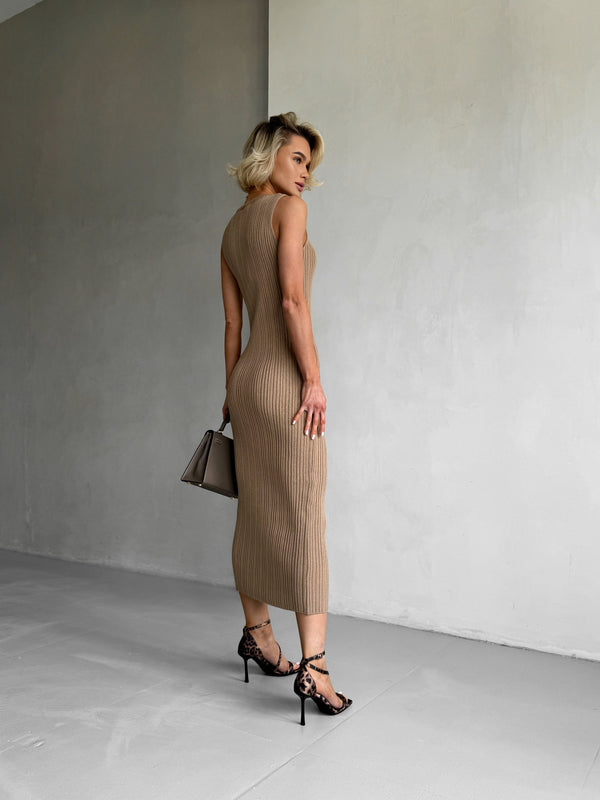 Anaëlle Ribbed Column Maxi Dress – Camel