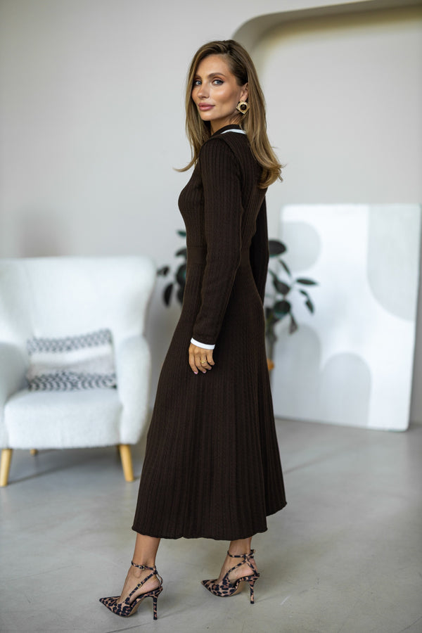 Constance Contrast-Collar Knit Midi Dress – Brown