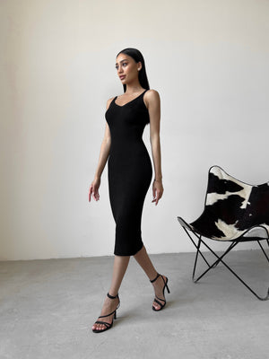 Isaure Ribbed Knit Midi Dress – Black