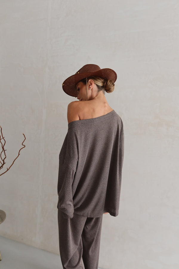 Céleste Off-Shoulder Knit Set – Dark Gray