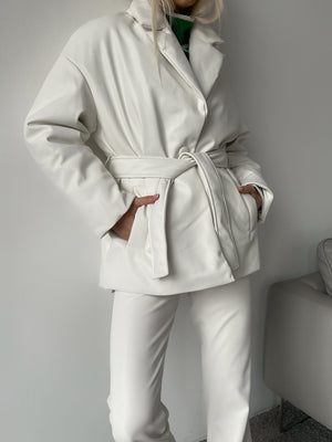 Théodora Quilted Belted Jacket – Ivory