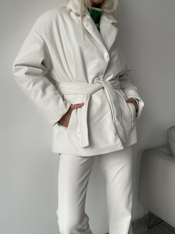 Théodora Quilted Belted Jacket – Ivory