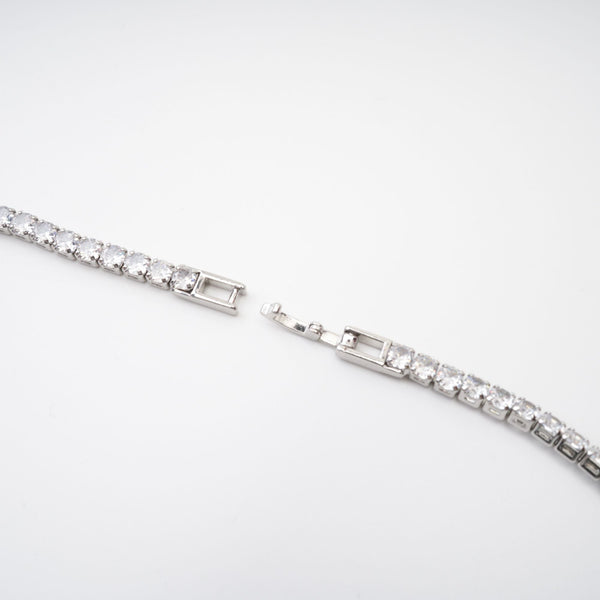 Luxury Crystal Necklace with Floral Centerpiece