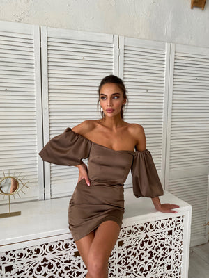 Sylvette Off-Shoulder Satin Mini Dress – Mocha