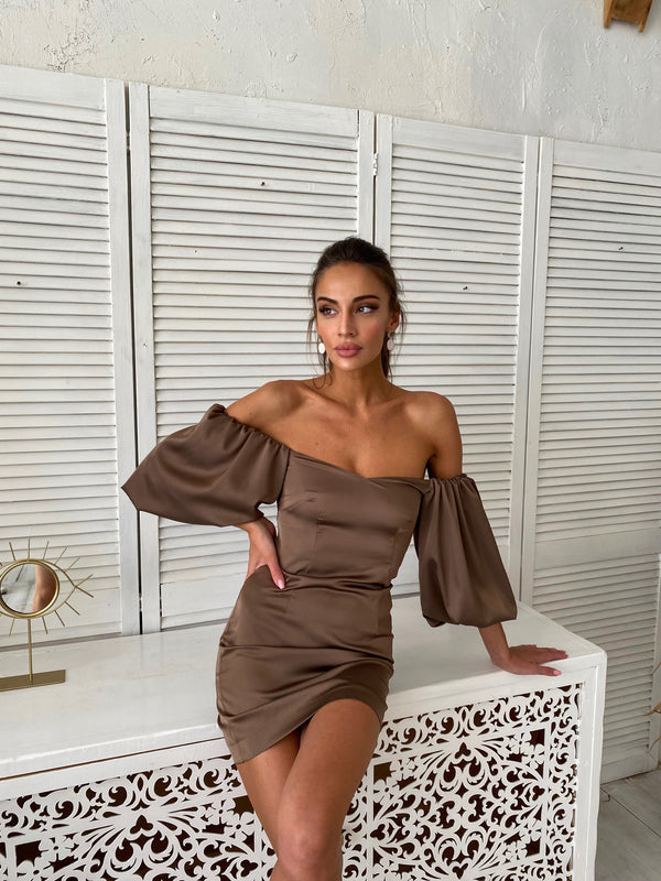 Sylvette Off-Shoulder Satin Mini Dress – Mocha