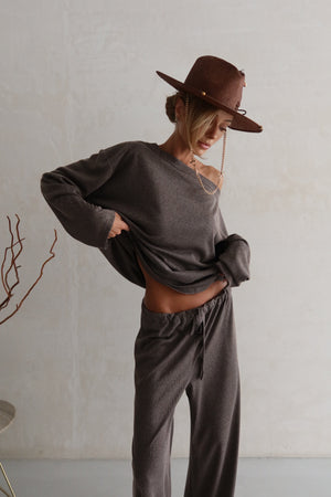 Céleste Off-Shoulder Knit Set – Dark Gray
