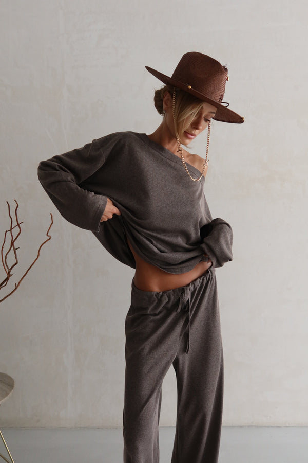 Céleste Off-Shoulder Knit Set – Dark Gray